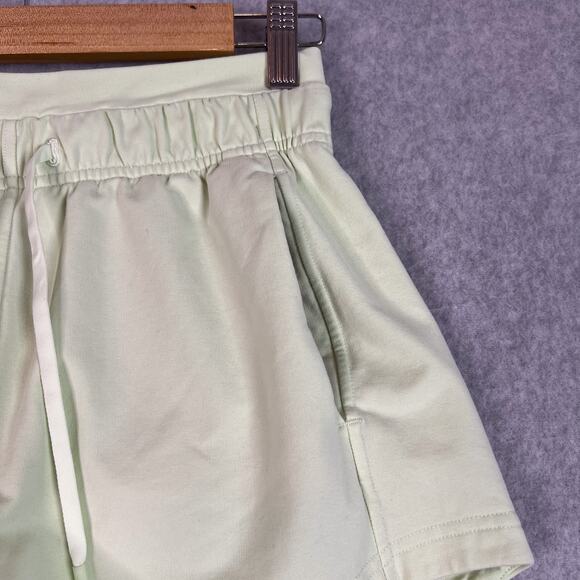 Lululemon Kohlrabi Green Inner Glow High Rise Short 3" Size 4 - Picture 3 of 7